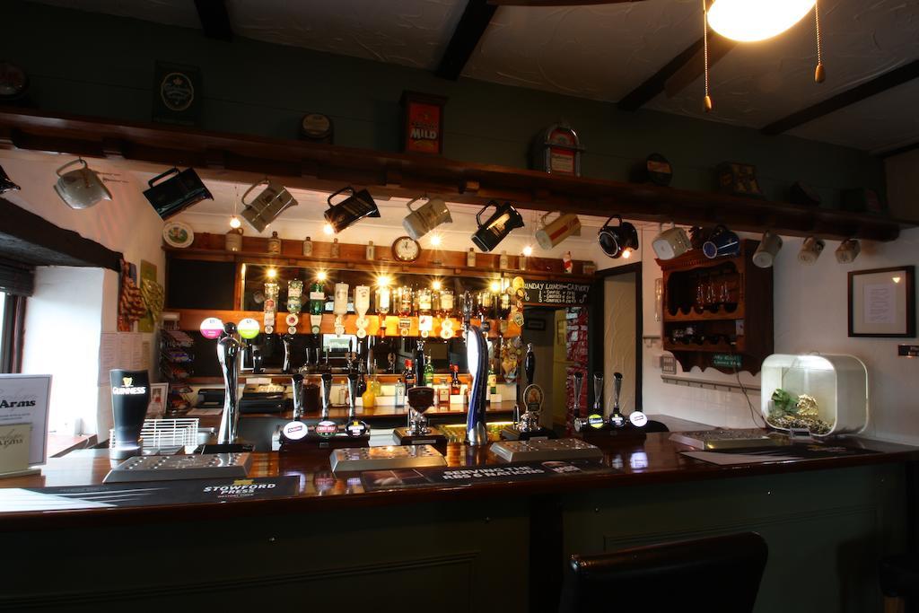 Emlyn Arms Bed and Breakfast Llanarthney Eksteriør billede