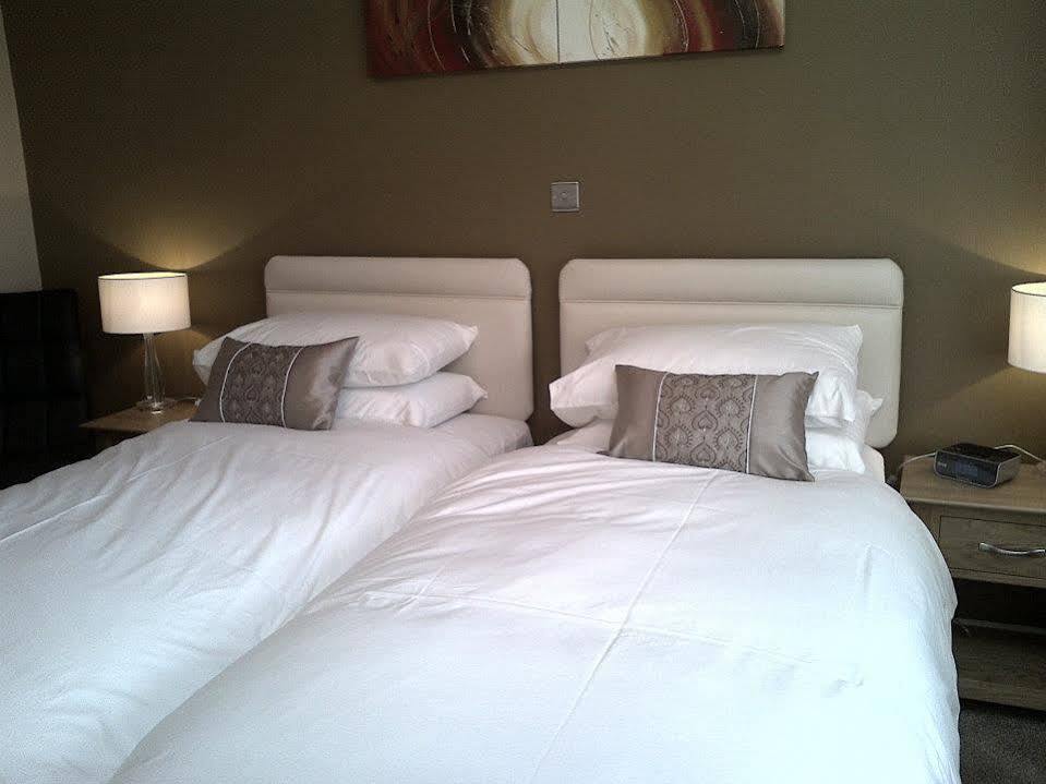 Emlyn Arms Bed and Breakfast Llanarthney Eksteriør billede